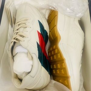 Brand New Gucci leather sneaker in mystic white